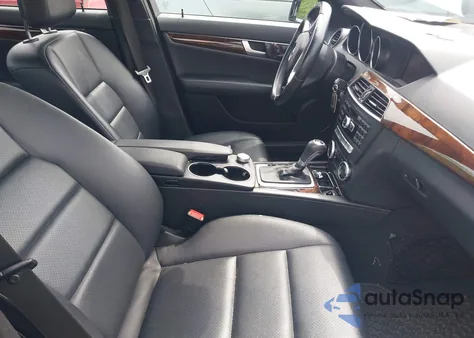 2014 Mercedes-Benz C 300 Luxury 4Matic/Sport 4Matic from USA, damaged, VIN WDDGF8AB9EA952191